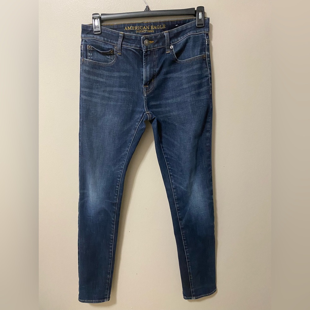 American Eagle jeans mens size 32 X 34 ( actual 32 X 33) skinny stretch pants